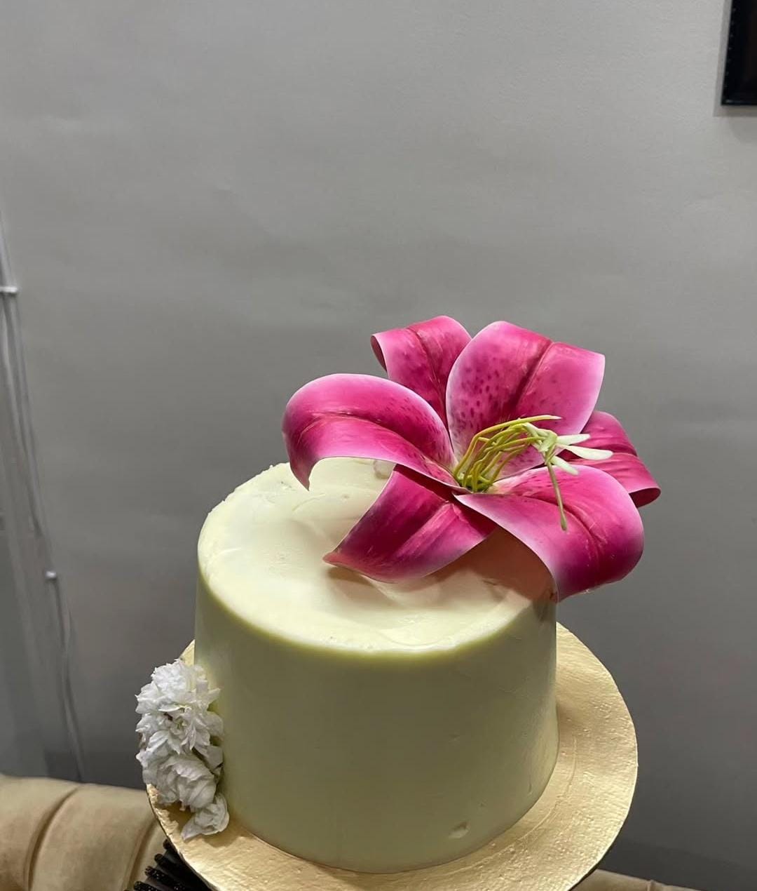 Lily Dream Cake